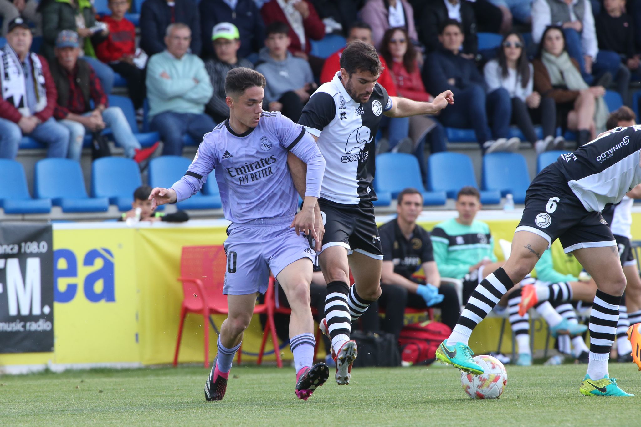 Unionistas vence al Madrid Castilla de Raúl y sueña con el play-off