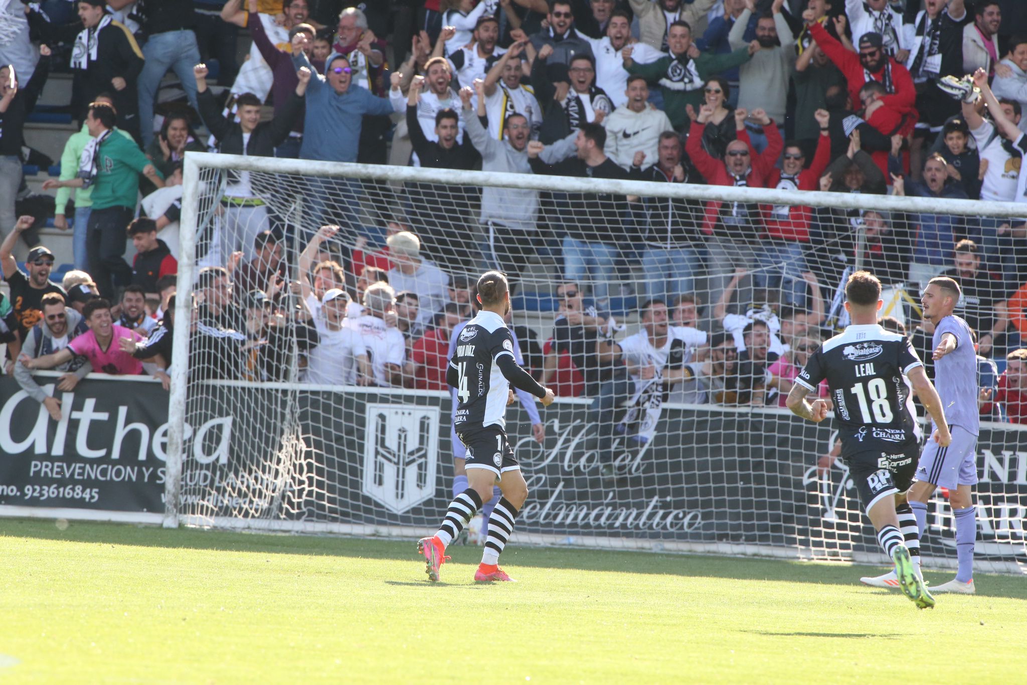 Unionistas vence al Madrid Castilla de Raúl y sueña con el play-off