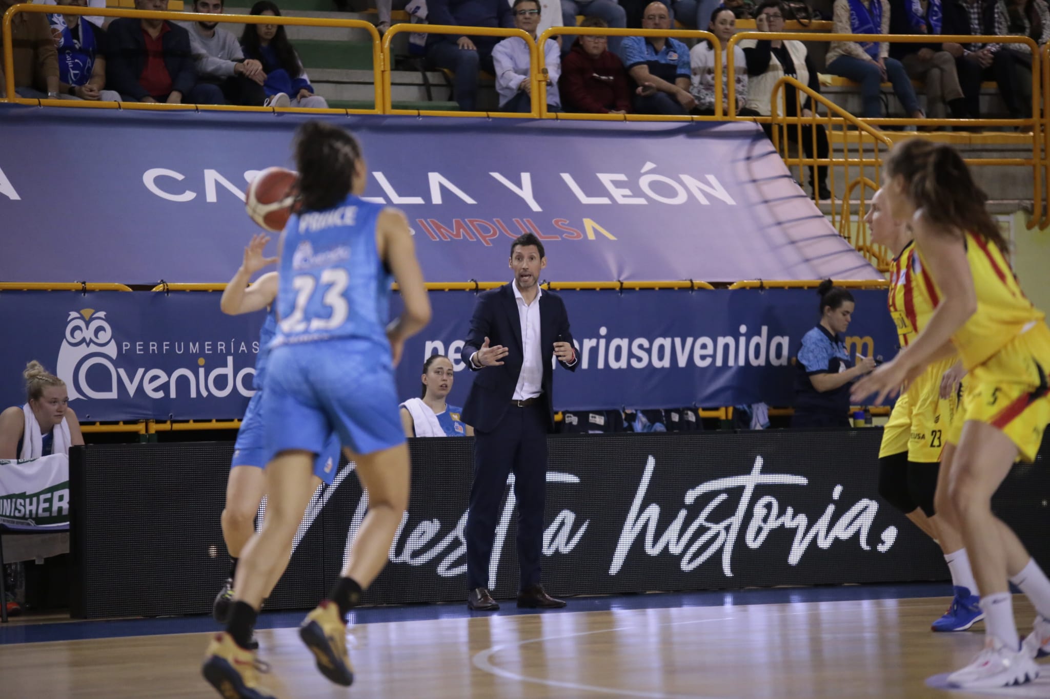 Avenida vence con comidad a Cadí La Seu para acceder a semis