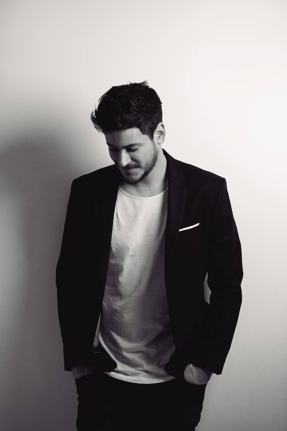 Luis Cepeda, cantante y compositor