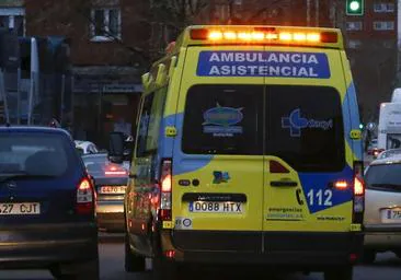 Una mujer de 24 años, herida tras el choque entre un coche y una bicicleta en María Auxiliadora