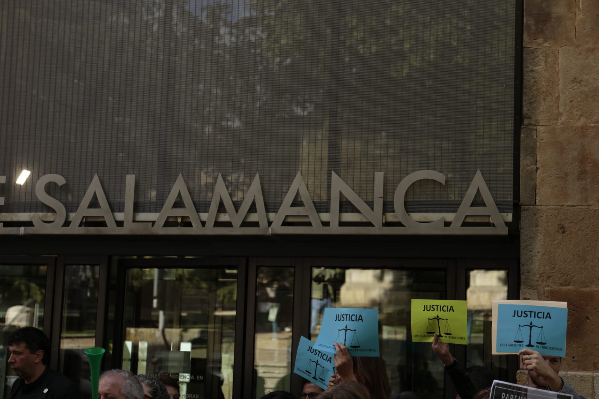 Los trabajadores de Justicia protestan en las calles en Salamanca