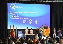 Entrega de premios a los representantes del CIFP de Béjar.