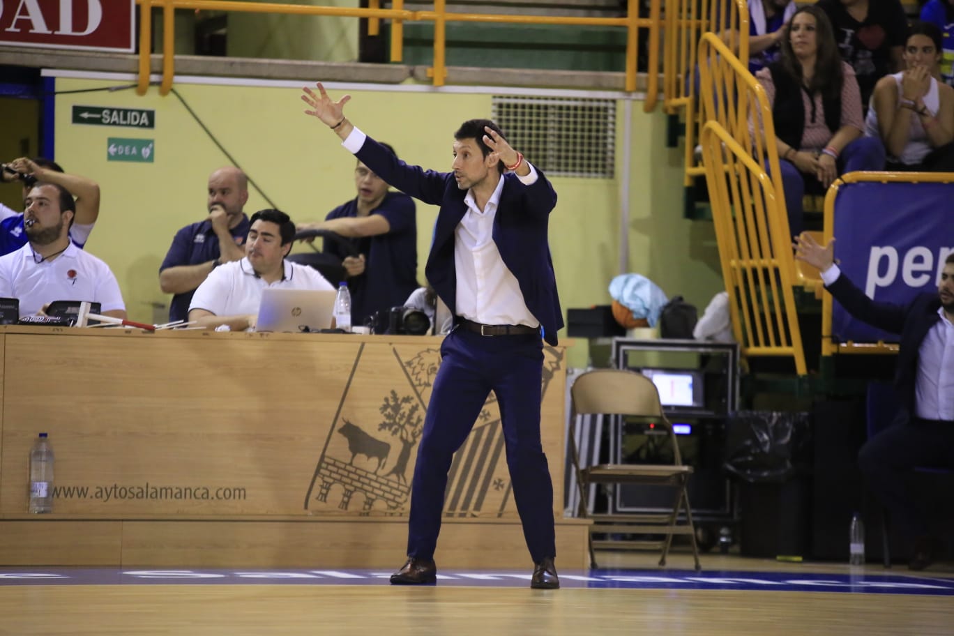 Final de liga entre Perfumerías Avenida y el Valencia Basket
