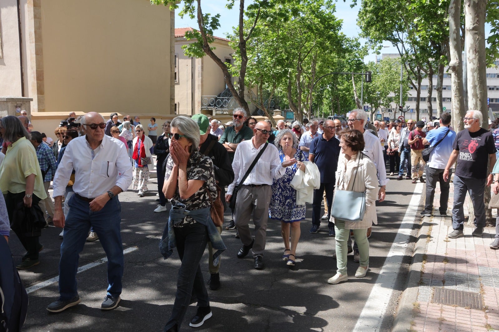 Salamanca se tiñe de blanco en defensa de la Sanidad pública