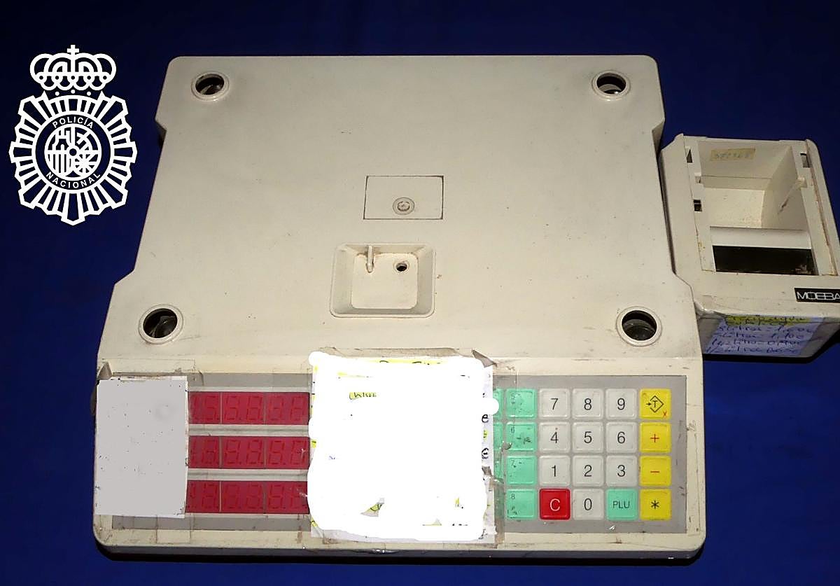 Detenido tras causar daños en un local de Salamanca y llevarse la caja registradora