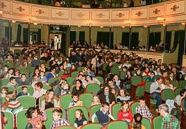 Niños, en el Teatro Liceo.