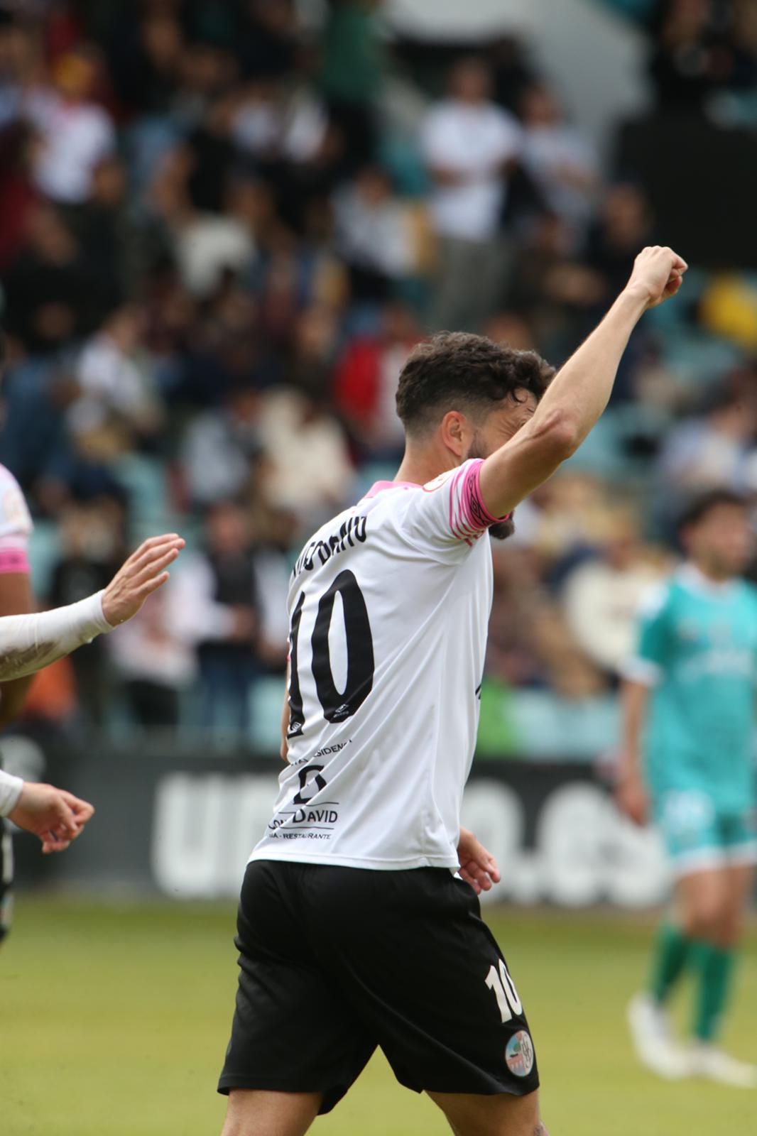 El Salamanca UDS deja vivo al Atlético Astorga en ida de la final regional del playoff (3-1)