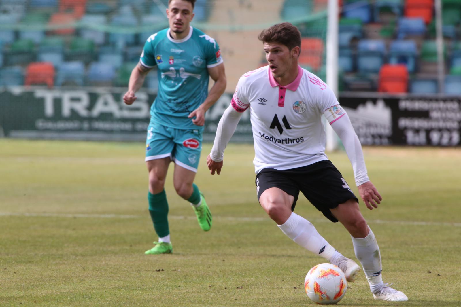 El Salamanca UDS deja vivo al Atlético Astorga en ida de la final regional del playoff (3-1)