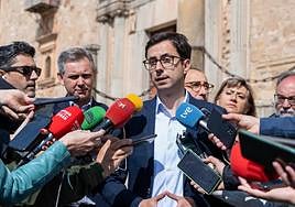 Mateos defiende la inversión en sanidad pública y apuesta por la investigación biomédica