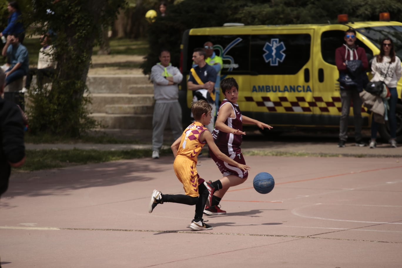 El Día del MiniBasket reúne a 800 chavales en Jesuitas