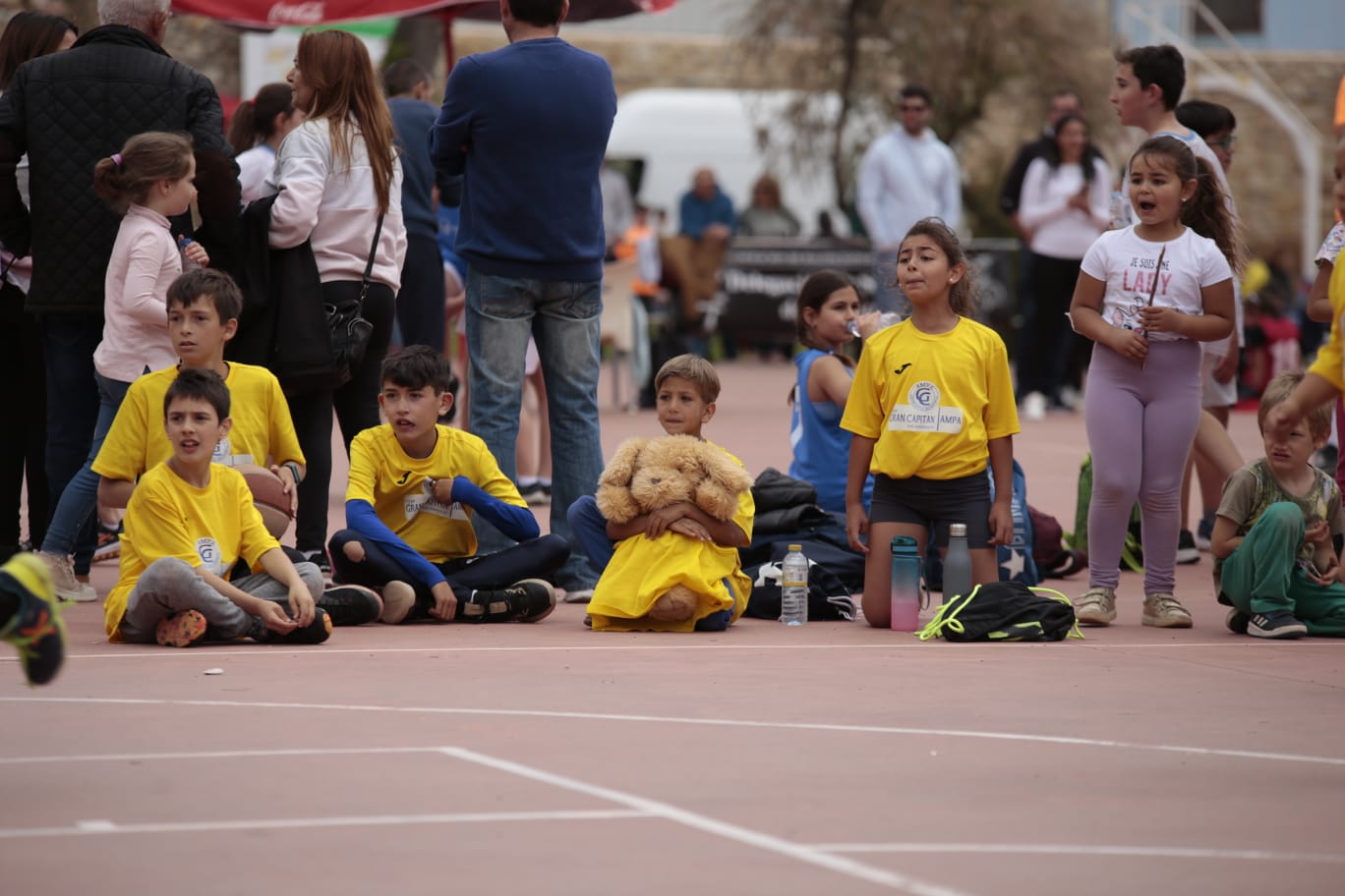 El Día del MiniBasket reúne a 800 chavales en Jesuitas