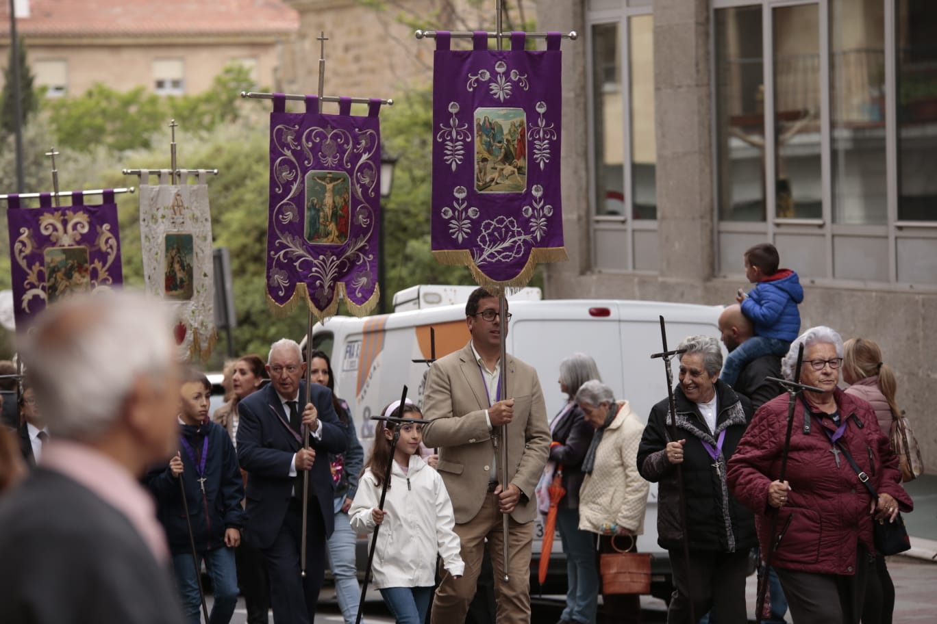 Salamanca rinde culto al Cristo de los Milagros