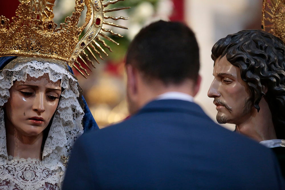 La Cofradía del Rosario celebra la llegada de la «Sacra Conversación» a la Pasión charra