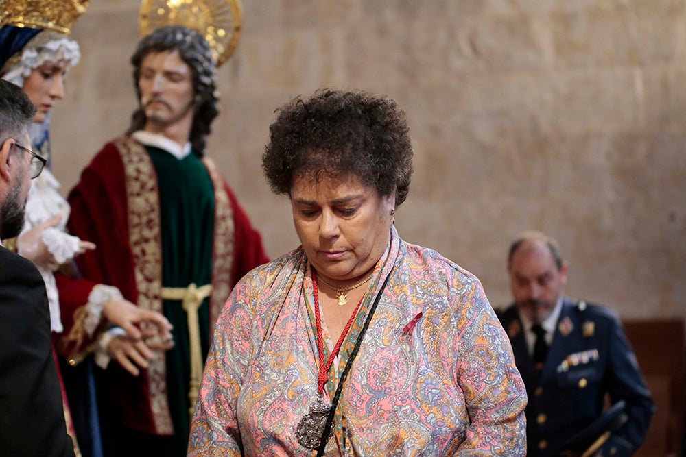 La Cofradía del Rosario celebra la llegada de la «Sacra Conversación» a la Pasión charra