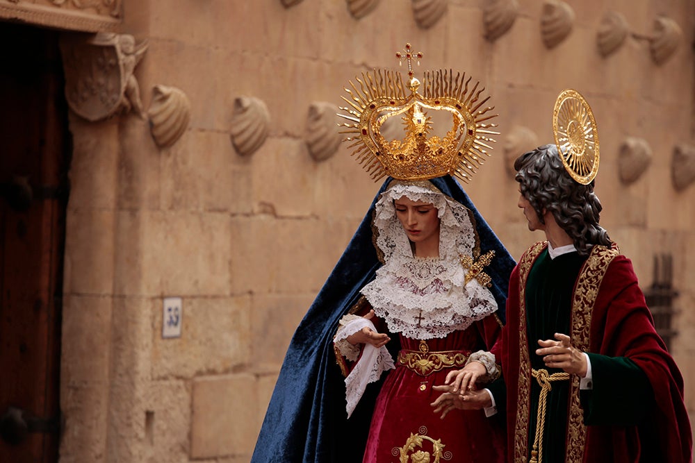 La Cofradía del Rosario celebra la llegada de la «Sacra Conversación» a la Pasión charra