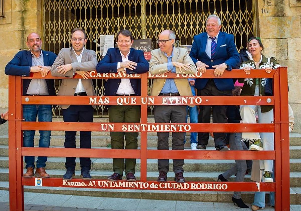 Mañueco enfrenta «la única opción seria» del PP ante los «desprecios» de Sánchez