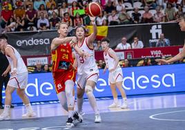 Laura Gil, durante el partido ante China.