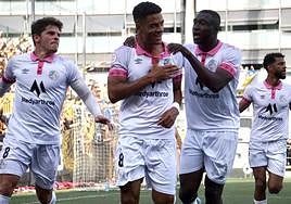 Tulio celebra el gol en el partido de ida.