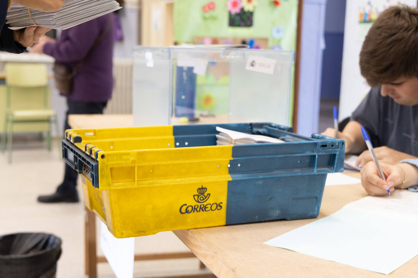 Entrega de voto por correo.