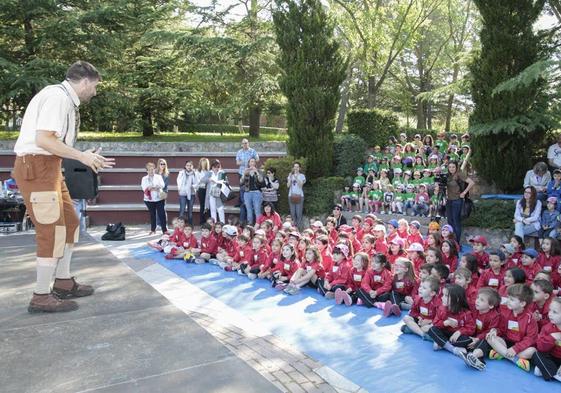 Más de 1.900 escolares participan en el programa Teatro en los parques