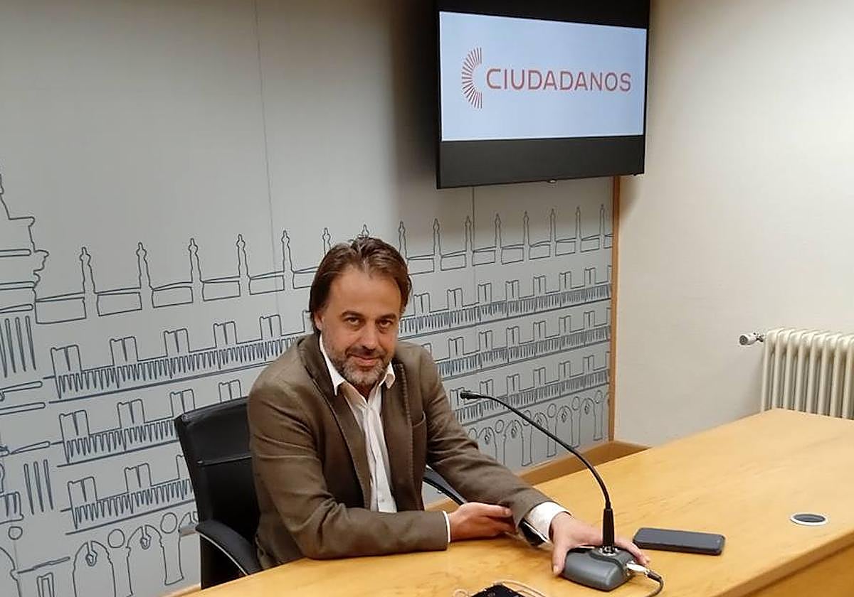 Fernando Castaño en la sala de prensa del Ayuntamiento.