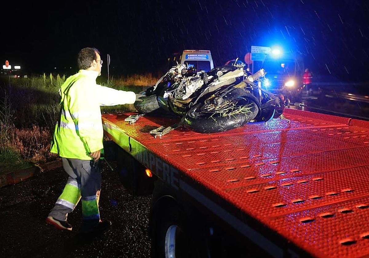 La motocicleta accidentada en el siniestro de Encinas.