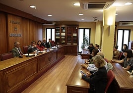 La biblioteca del Colegio de Abogados acogió el acto inaugural de su Sección de Medio Ambiente.