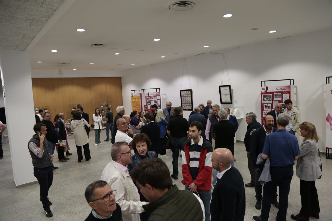 El Centenario de la FCyLF se celebra en Salamanca