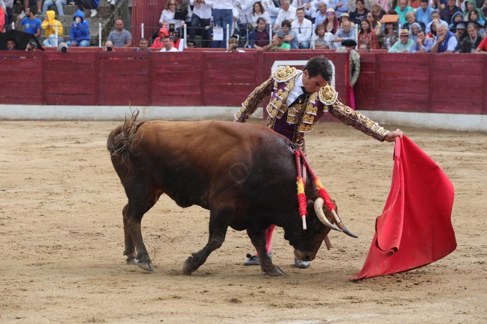 Apoteósica despedida de López Chaves en Ledesma