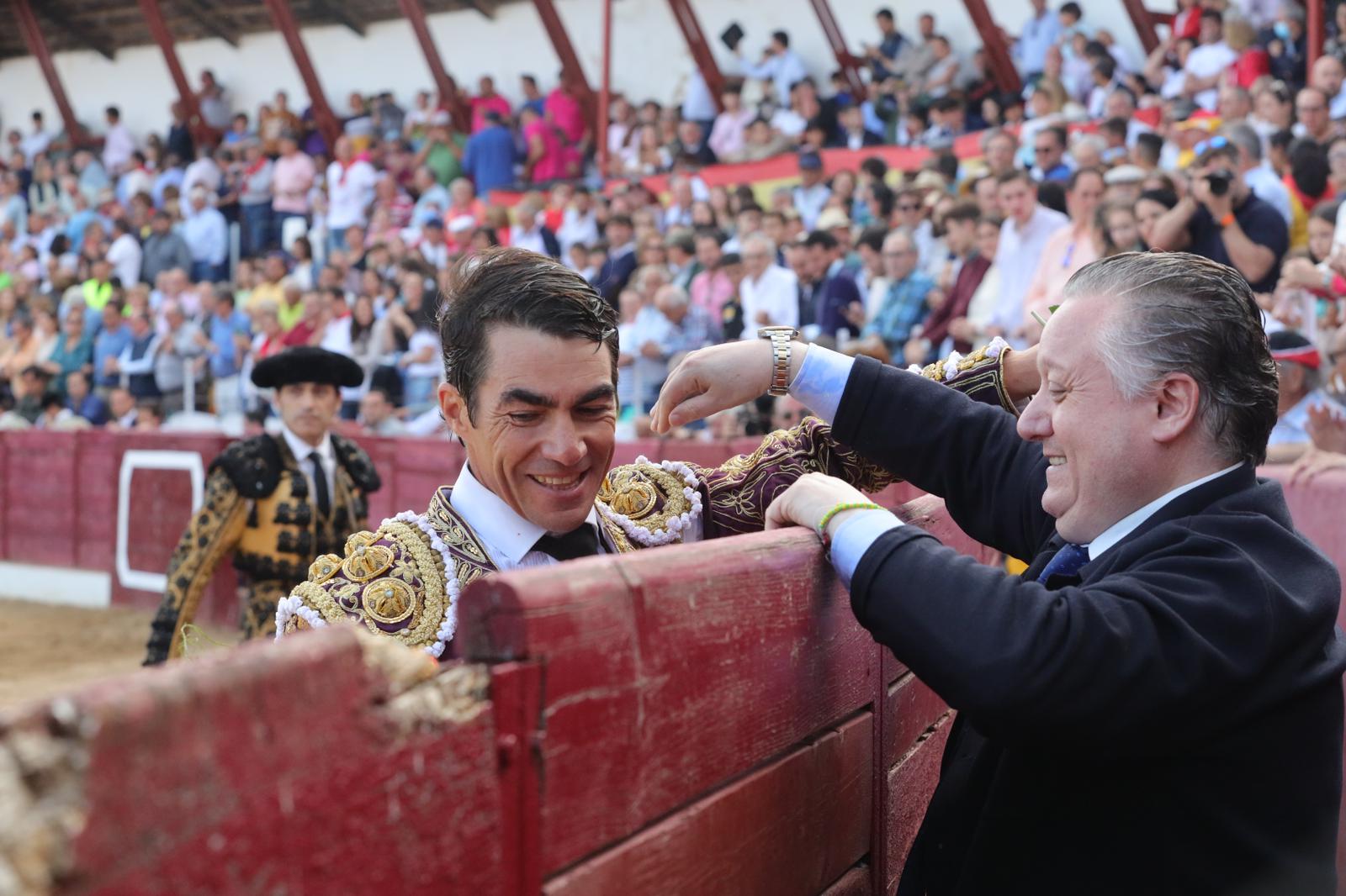 Apoteósica despedida de López Chaves en Ledesma