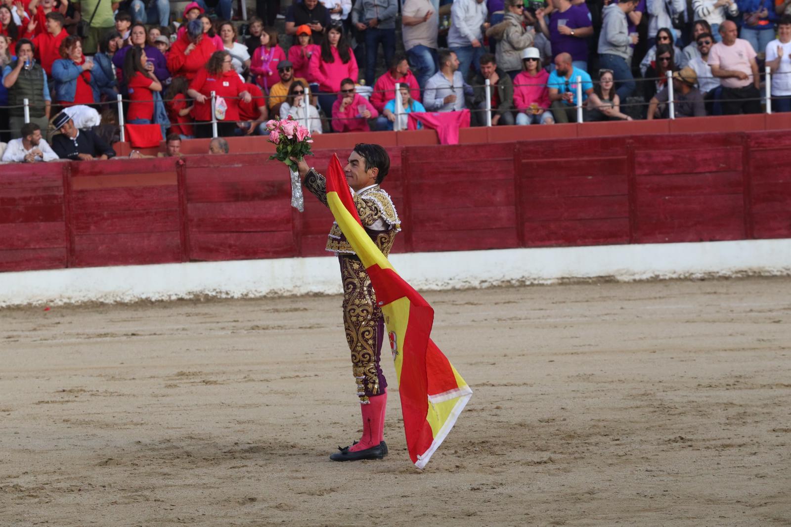 Apoteósica despedida de López Chaves en Ledesma