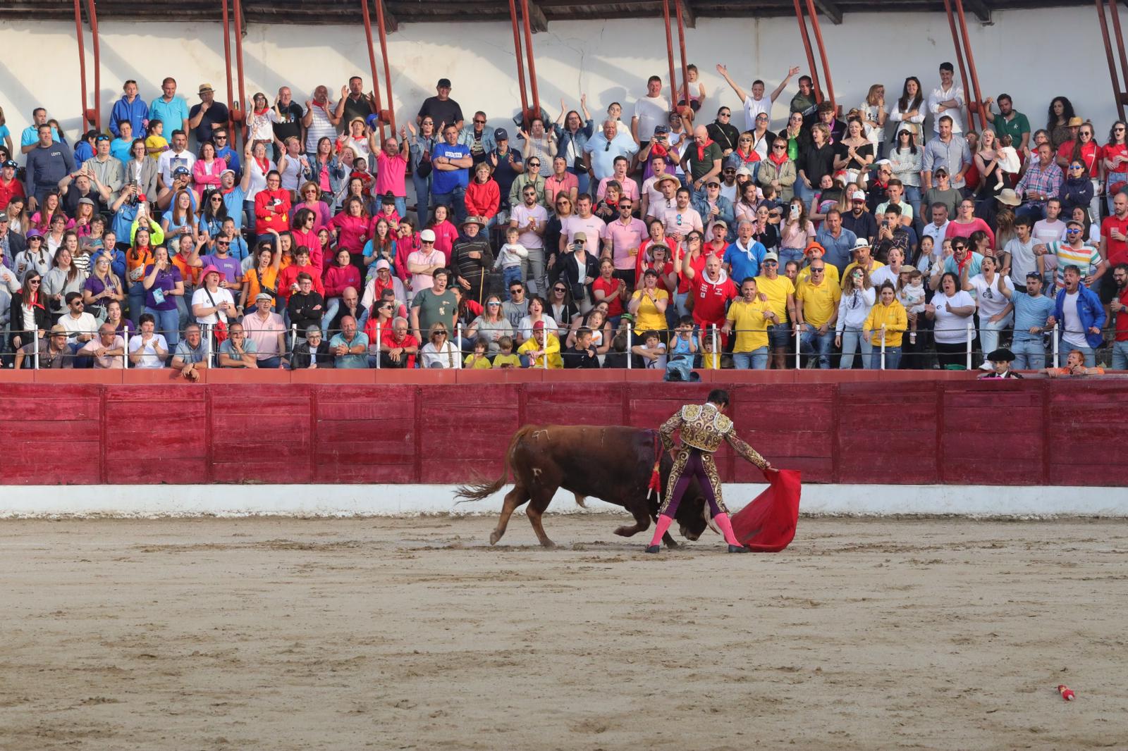 Apoteósica despedida de López Chaves en Ledesma