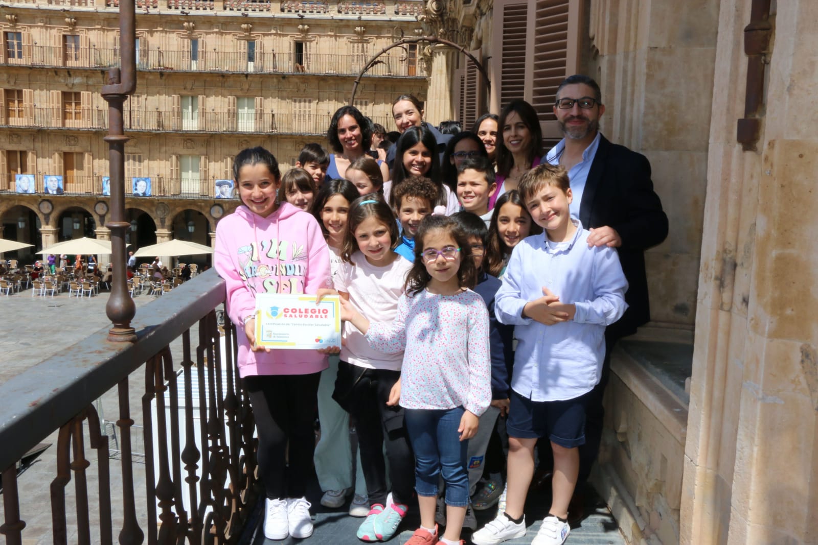 Imagen principal - Dos colegios de Salamanca reciben las placas acreditativas como &#039;Centros Escolares Saludables&#039;