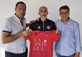 Óscar Martín Vacas, nuevo entrenador del Salamanca FF para la 23/24