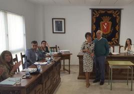 Imagen de archivo de la toma de posesión de la alcaldesa de Luisa de Paz, en 2019, una imagen que este año podría no repetirse, pese a ser la del PP la lista más votada.