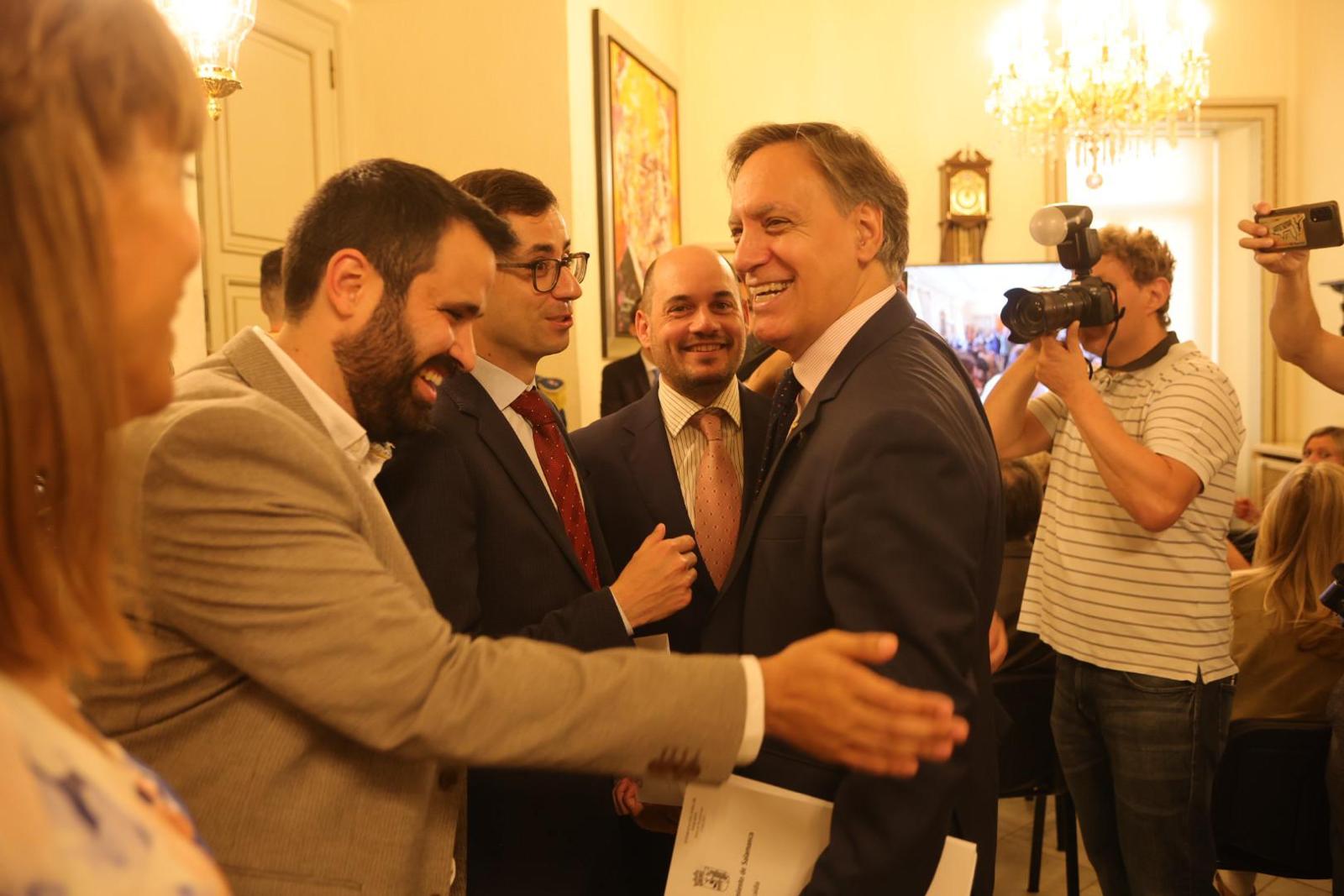 Carlos García Carbayo ya es alcalde de Salamanca