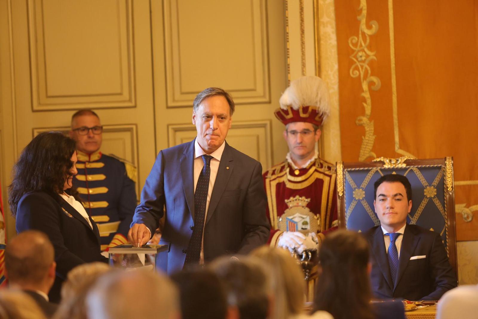 Carlos García Carbayo ya es alcalde de Salamanca