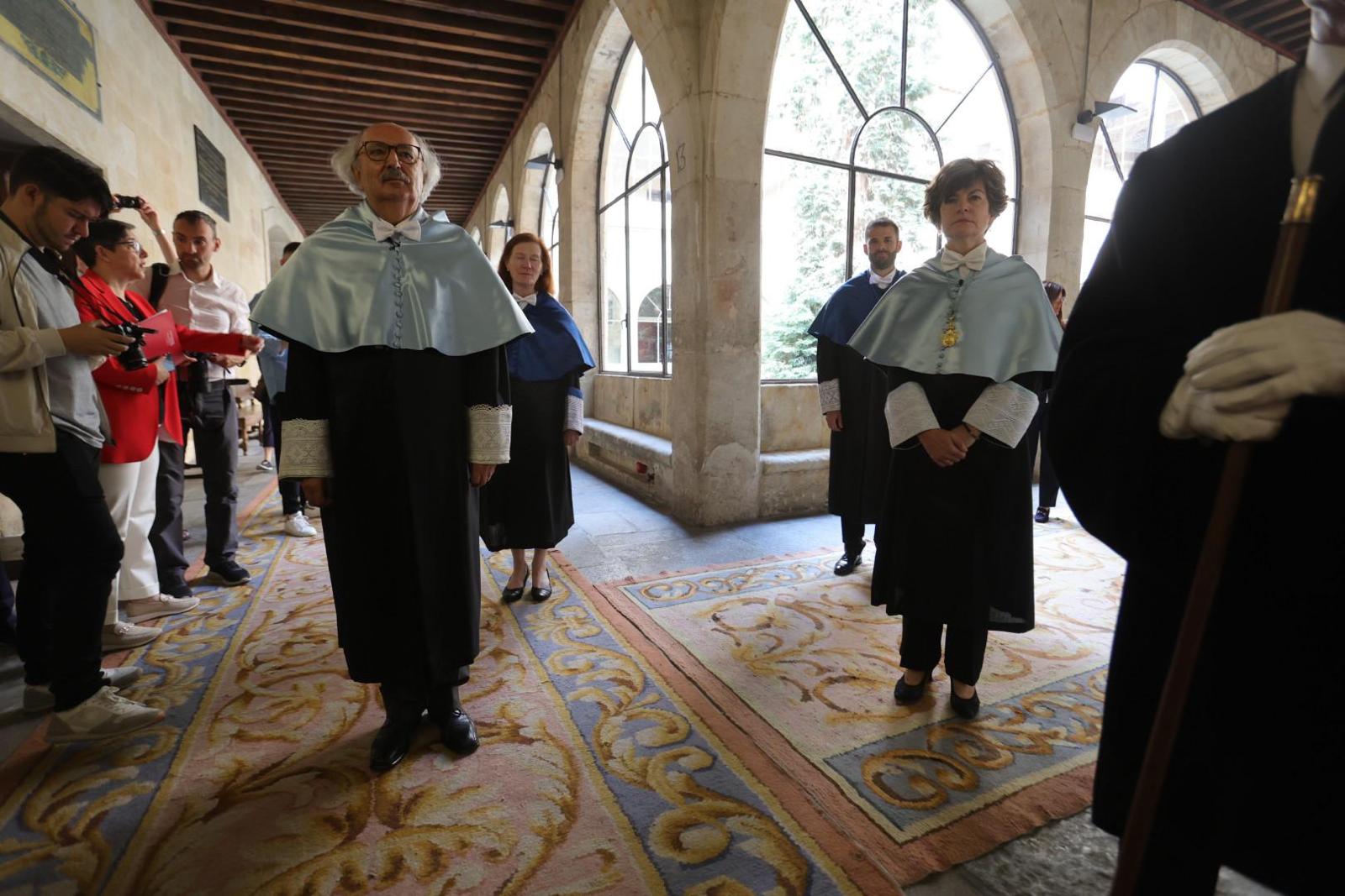 Investidura de Antonio Colinas y Margaret Murnane como nuevos doctores honoris causa de la Usal