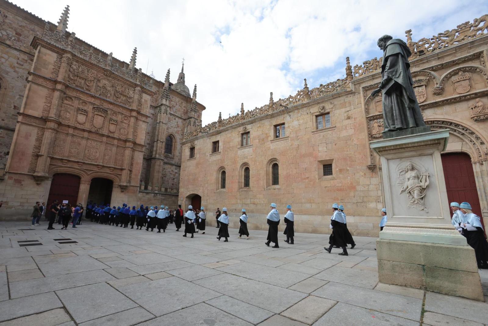 Investidura de Antonio Colinas y Margaret Murnane como nuevos doctores honoris causa de la Usal