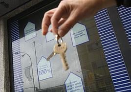 Las hipotecas sobre viviendas en Salamanca caen un 39,1% respecto a abril de 2022