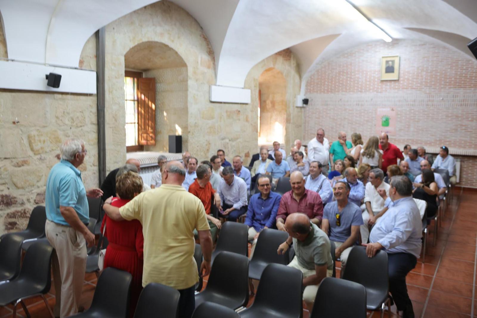Reunión de antiguos alumnos en el Maestro Ávila