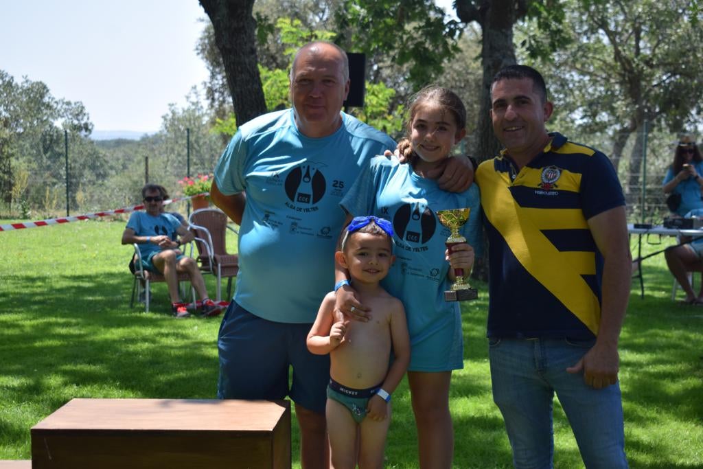 Un centenar de corredores en la IX Carrera Popular Alba de Yeltes
