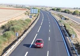 Primera fase de las obras de reasfaltado de la autovía.