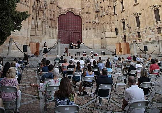 Representación teatral de 'Plazas y patios' en una edición pasada.
