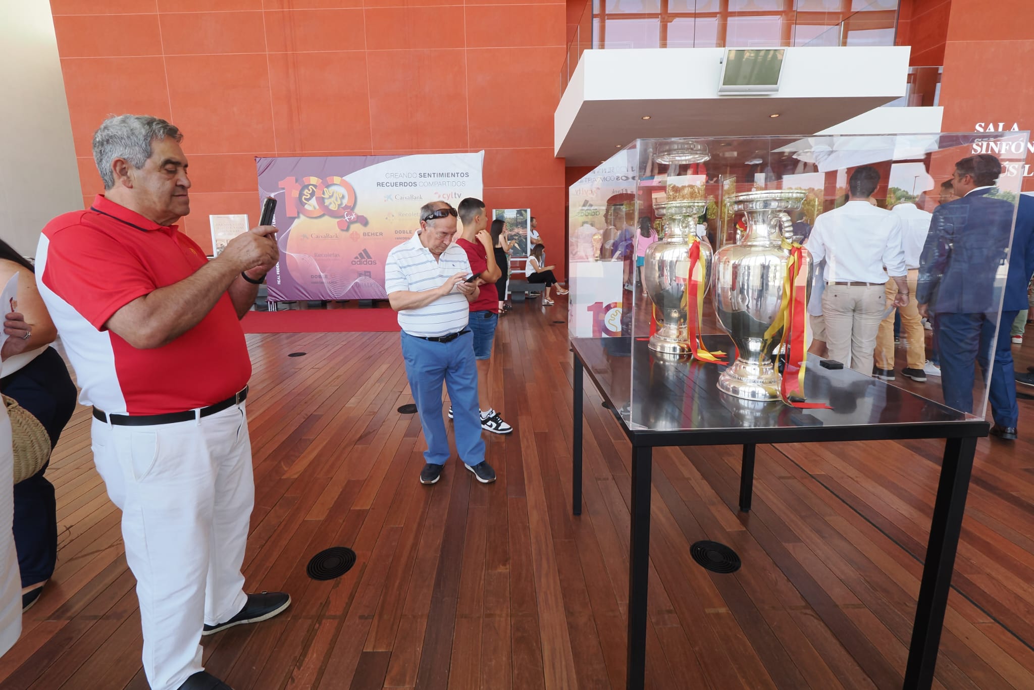 Entrega de trofeos a los Campeones RFCYLF 2022/23