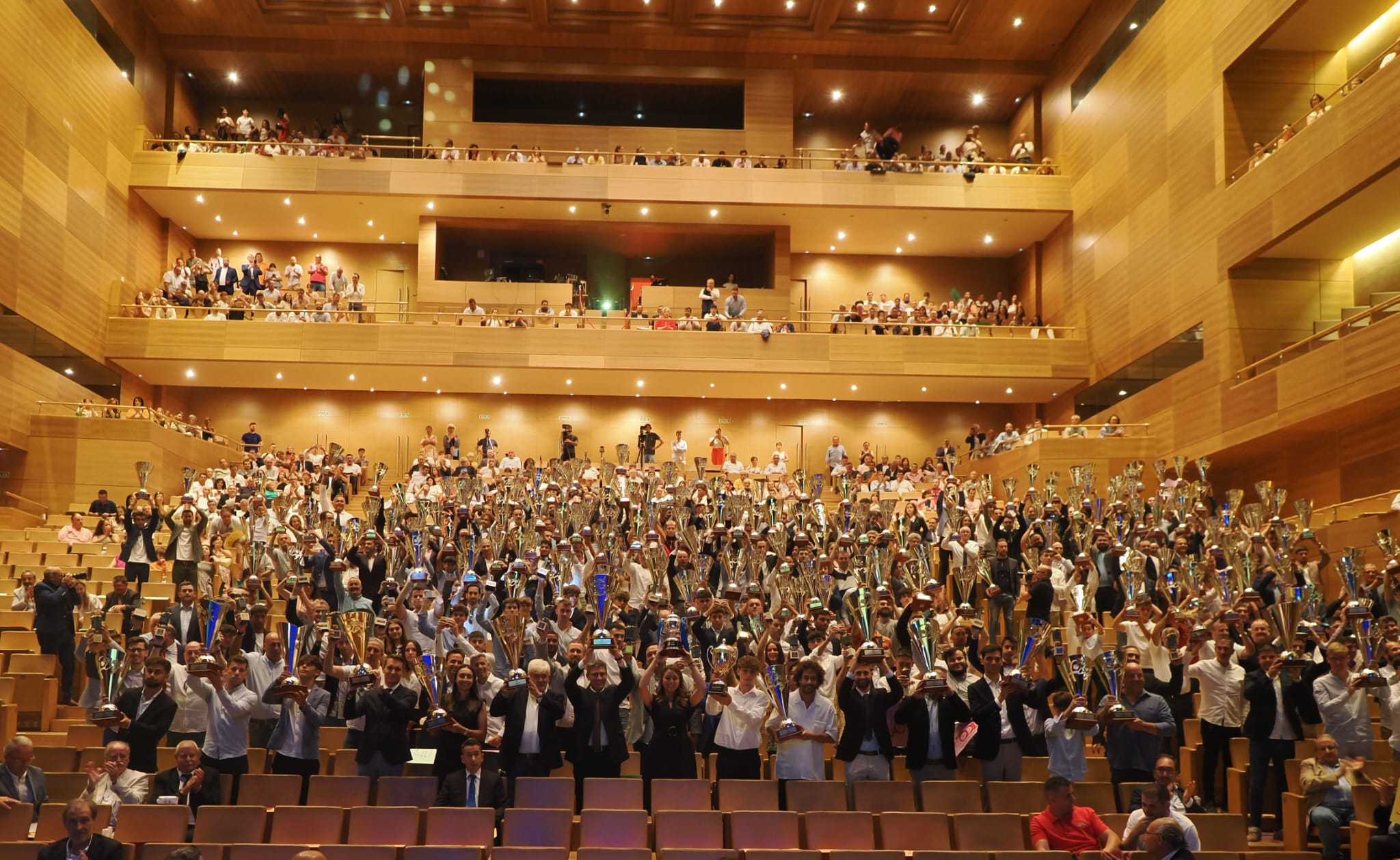 Entrega de trofeos a los Campeones RFCYLF 2022/23