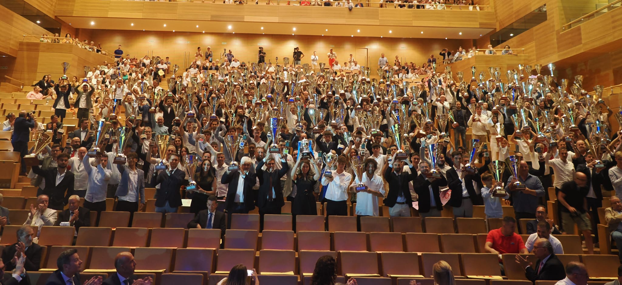 Entrega de trofeos a los Campeones RFCYLF 2022/23