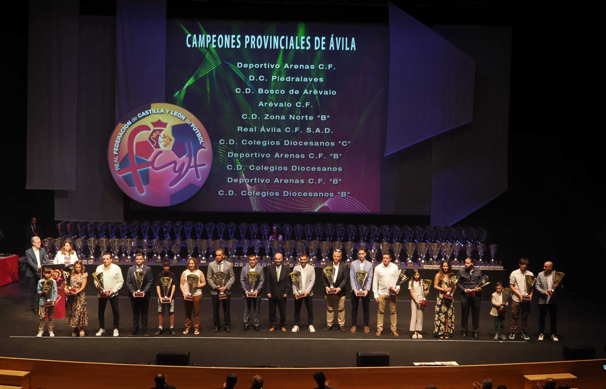 Entrega de trofeos a los Campeones RFCYLF 2022/23