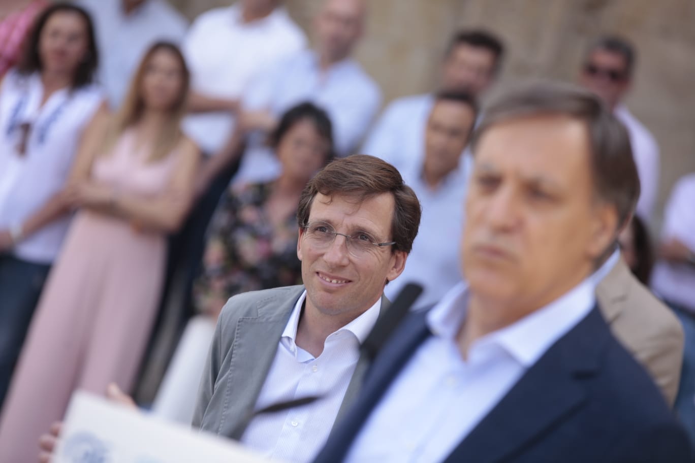 Almeida visita Salamanca y apuesta por su comunicación ferroviaria con Madrid